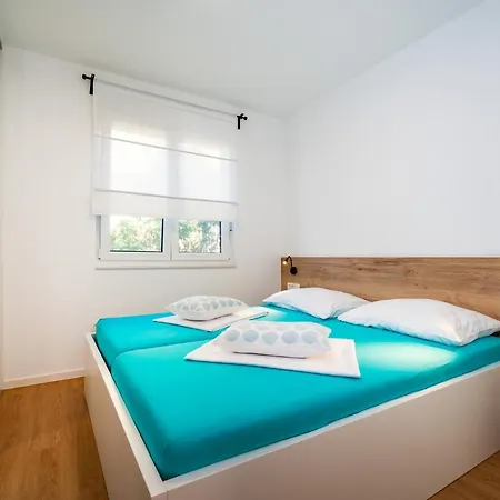 Apartments Vita *