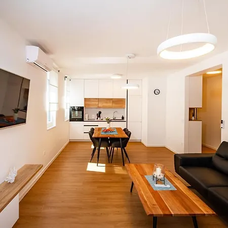Apartments Vita *